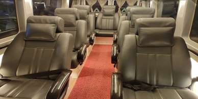 tempo traveller rental in Delhi
